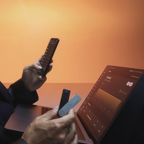 💵NEW Crypto Currency Ledger Nano S - Factory Sealed - Picture 7 of 8